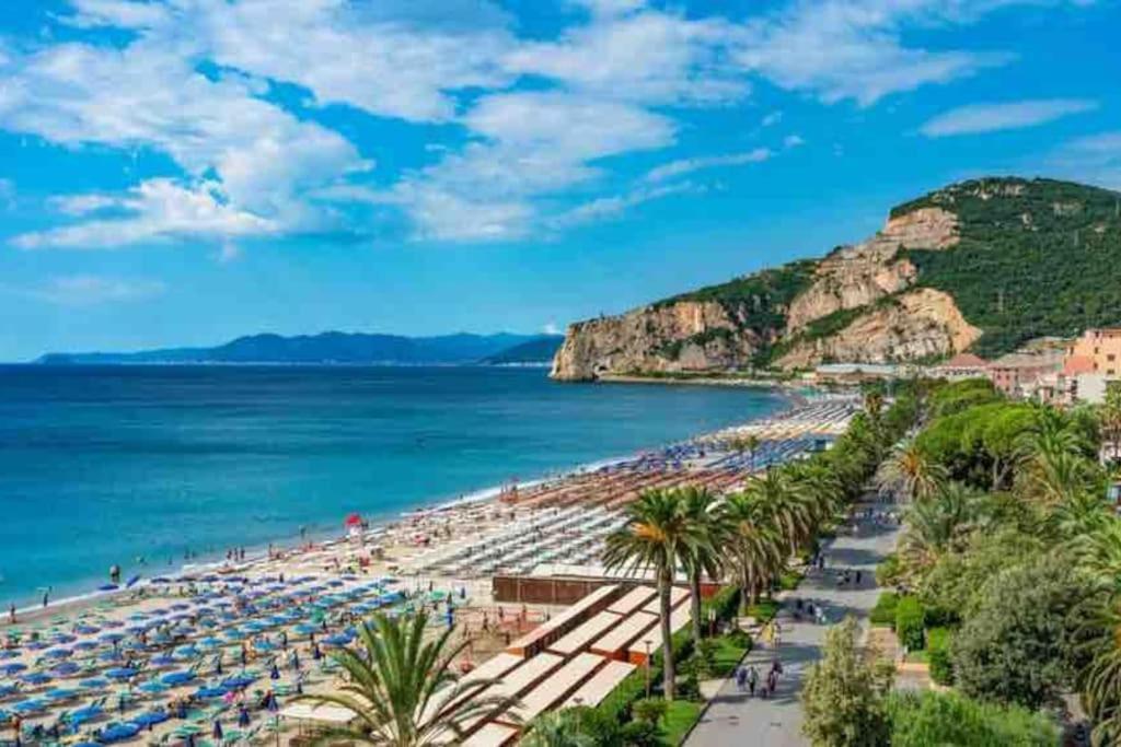 Appartamento In Centro Storico Finale Ligure Dış mekan fotoğraf